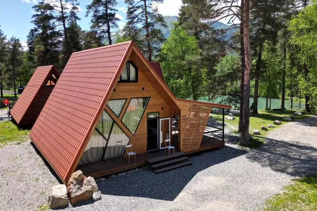 Дом в Карачаево-Черкесия, Зеленчукский район, с. Архыз проезд Таулу, 3 ... - Фото 1