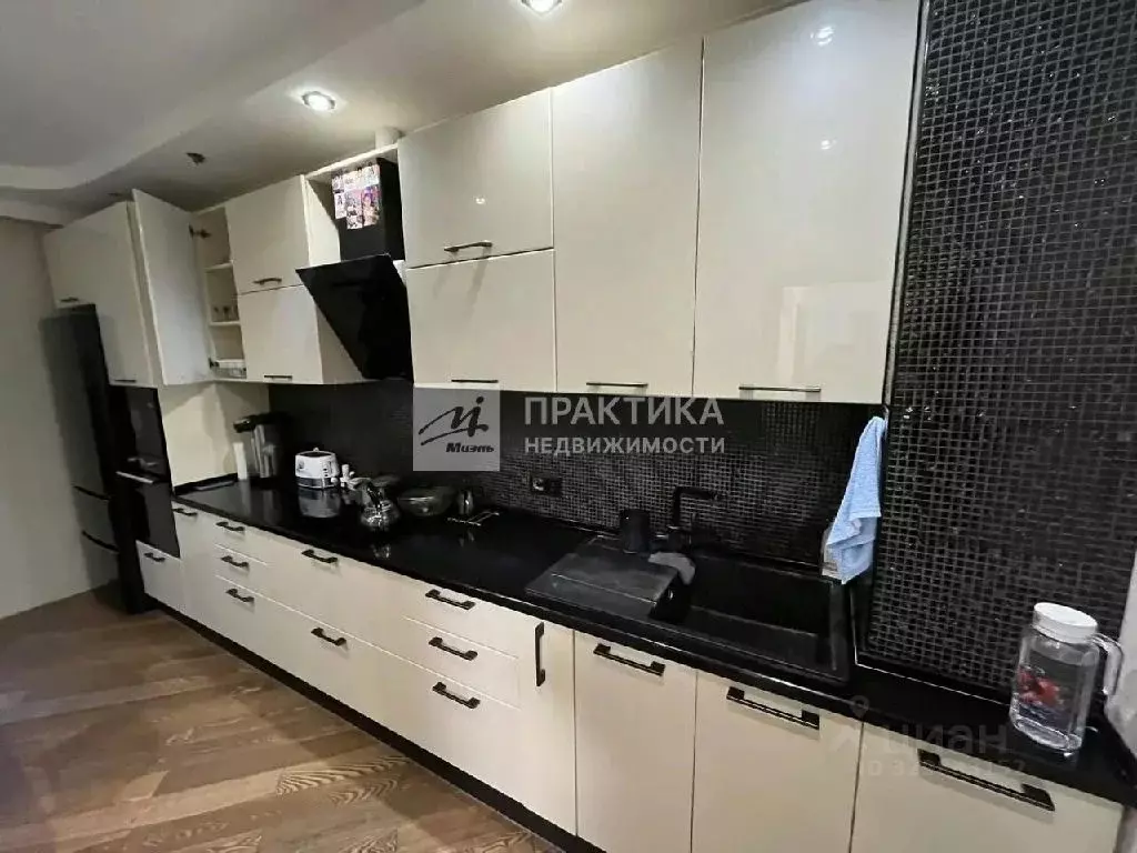 Продается 3-комнатная квартира - Фото 2