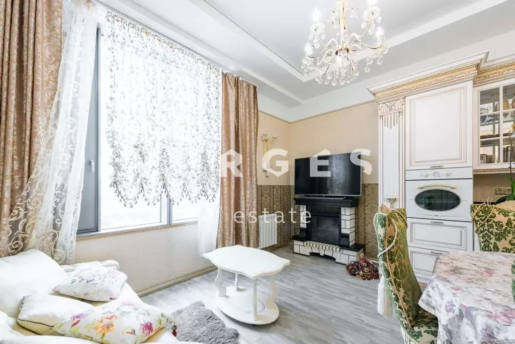 3-к кв. Москва Мосфильмовская ул., 8 (100.0 м) - Фото 1