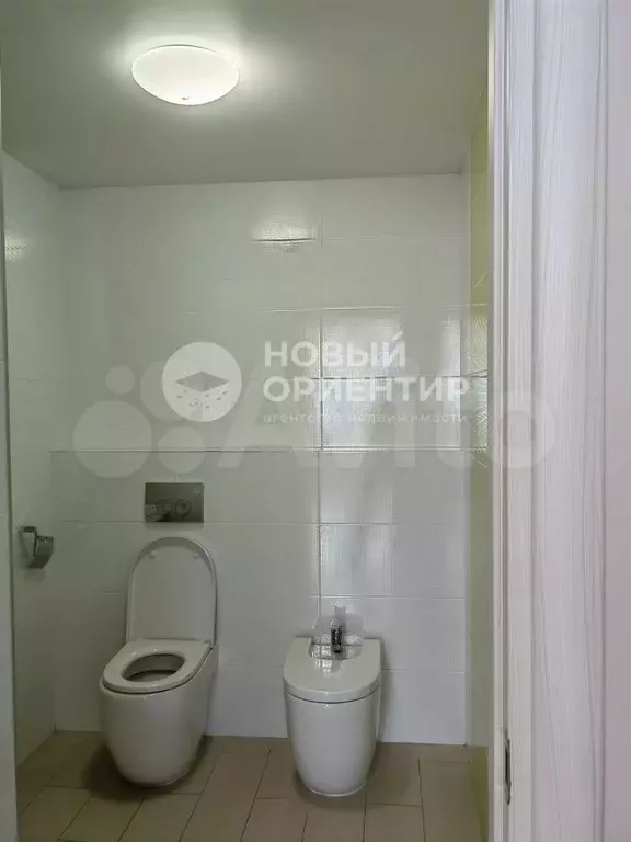 Офисное помещение первая линия, с 6 входами с улицы под ключ - Фото 0