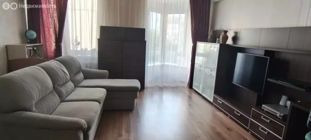 3-комнатная квартира: Нижний Новгород, улица Коминтерна, 139 (95.5 м) - Фото 1