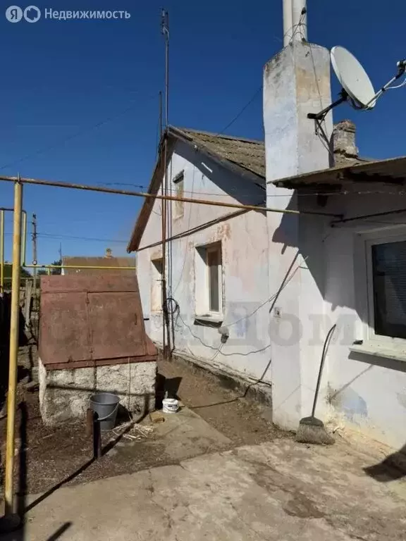 Дом в Сакский район, Охотниковское сельское поселение, село Орлянка, ... - Фото 2