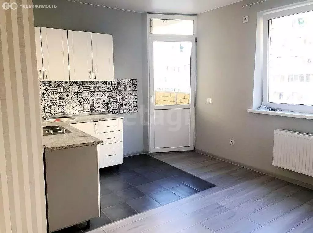 Квартира-студия: Краснодар, улица Красных Партизан, 1/4к5 (26.6 м) - Фото 1