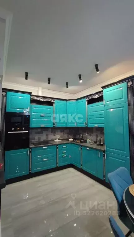 2-к кв. Волгоградская область, Волгоград ул. Глазкова, 23А (95.0 м) - Фото 1