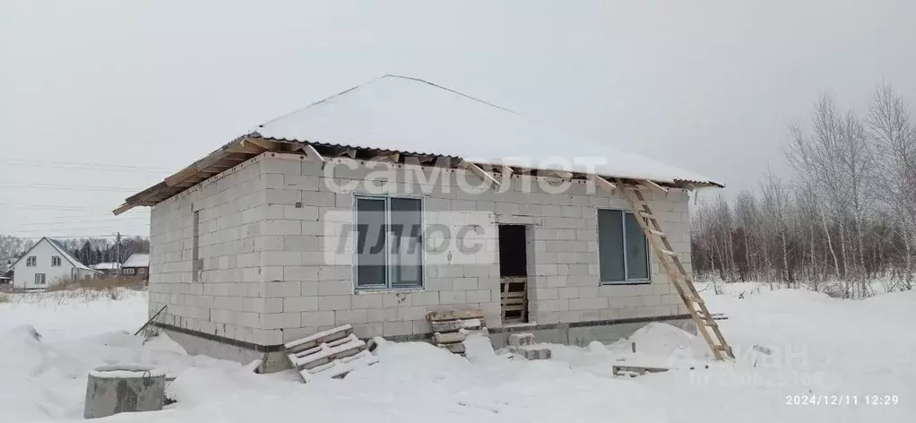 Дом в Алтайский край, Первомайский район, с. Фирсово ул. Буковая, 19 ... - Фото 0