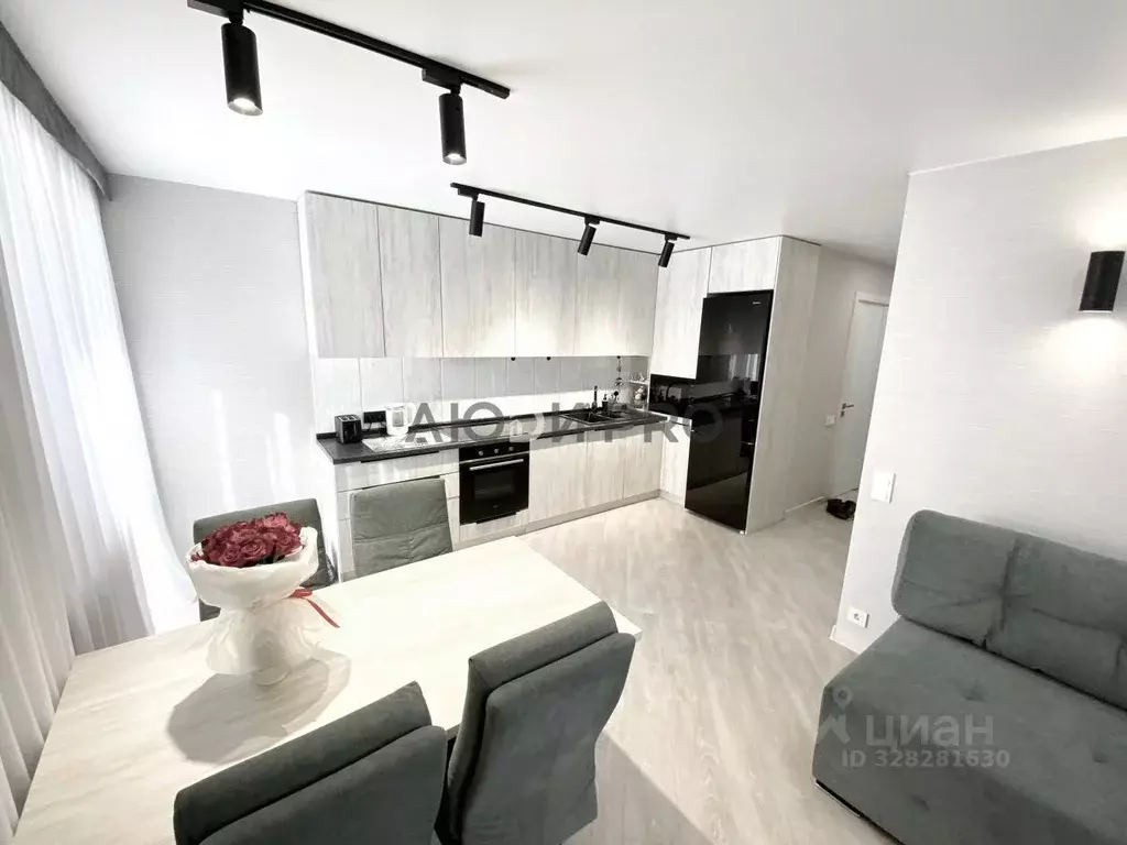 3-к кв. Кировская область, Киров ул. Маклина, 60а (67.0 м) - Фото 1