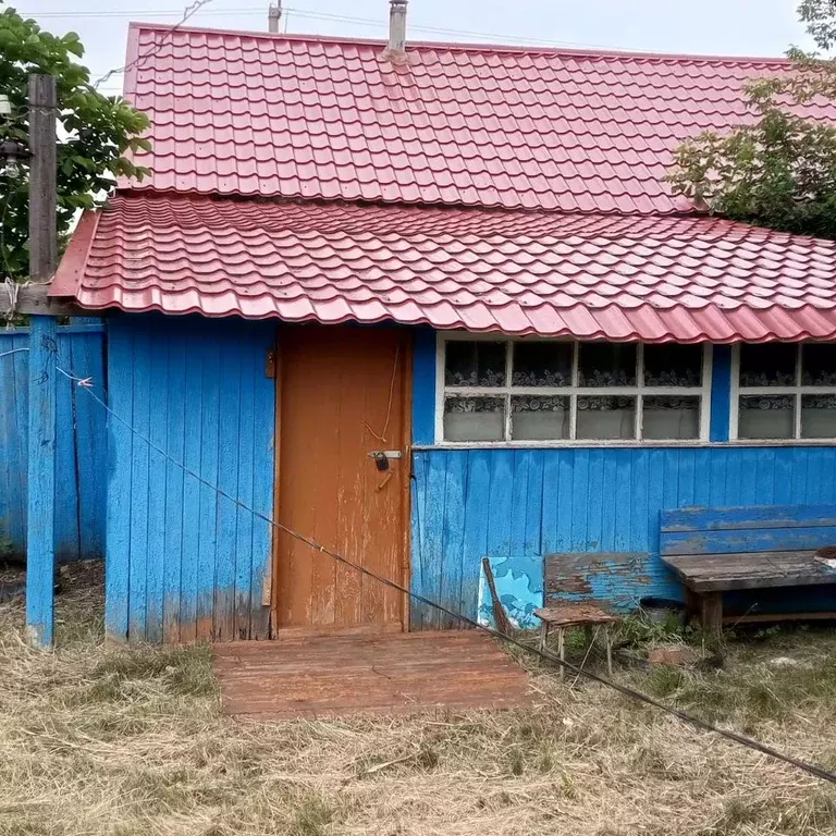 Дом в Оренбургская область, Октябрьский район, с. Комиссарово ... - Фото 2