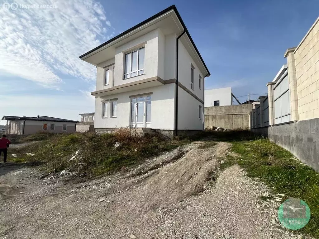 Дом в Мысхако, улица Сергея Костоглодова (131 м) - Фото 1