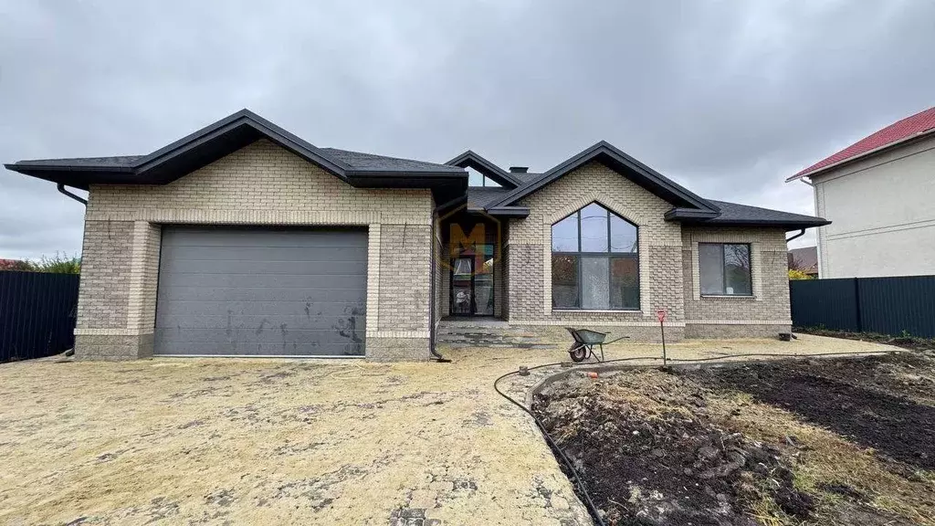 Дом в Белгородская область, Белгородский район, Дубовское с/пос, пос. ... - Фото 1