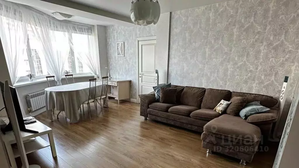 3-к кв. Приморский край, Владивосток ул. Крыгина, 40 (72.0 м) - Фото 1