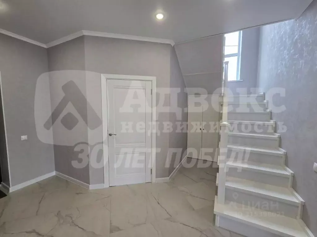 Коттедж в Тюменская область, Тюмень ул. Омутинская (127 м) - Фото 1