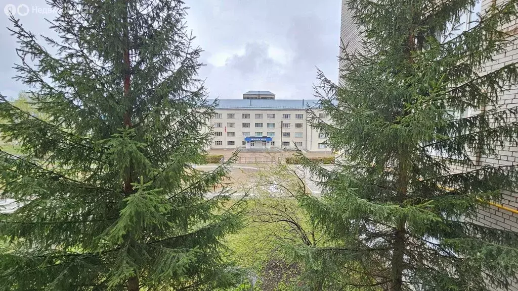 4-комнатная квартира: Октябрьский, улица Кортунова, 6 (125.8 м) - Фото 1