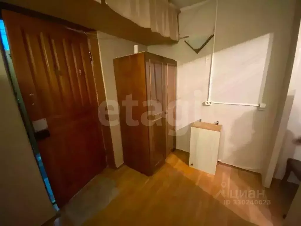 Комната Тюменская область, Тюмень ул. Декабристов, 148 (17.2 м) - Фото 1