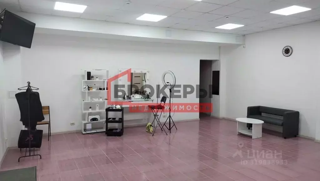 Помещение свободного назначения в Севастополь ул. Маршала Крылова, 10 ... - Фото 0