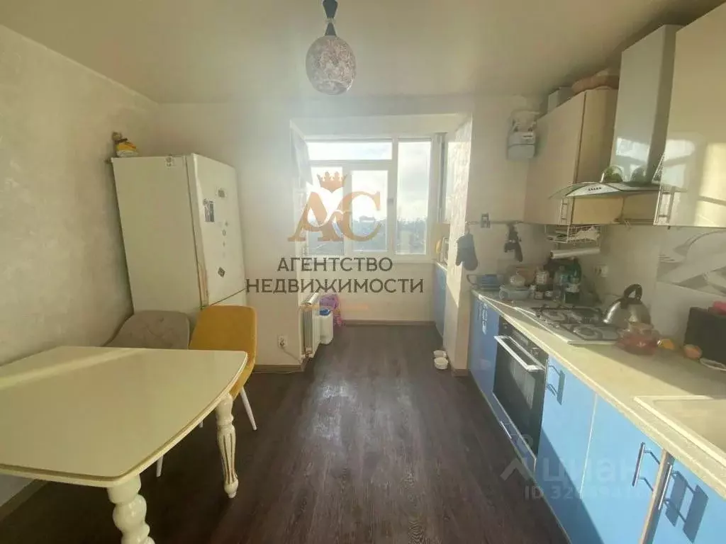 3-к кв. Крым, Феодосия муниципальный округ, Приморский пгт ул. Победы, ... - Фото 1