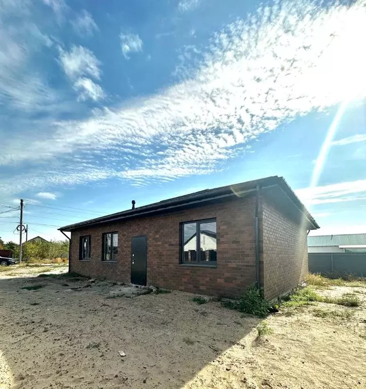 Дом в Волгоградская область, Среднеахтубинский район, Фрунзенское ... - Фото 2