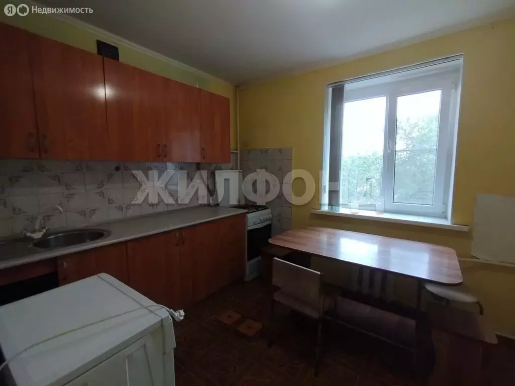 3-комнатная квартира: станица Незлобная, Юбилейная улица, 135 (64 м) - Фото 0