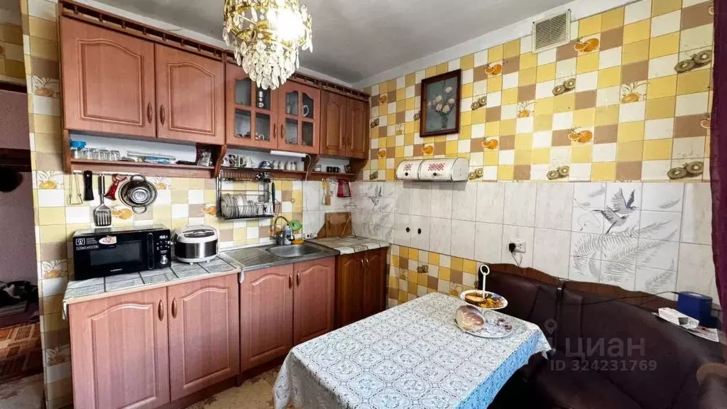 2-к кв. Крым, Феодосия ул. Челнокова, 78 (54.3 м) - Фото 1