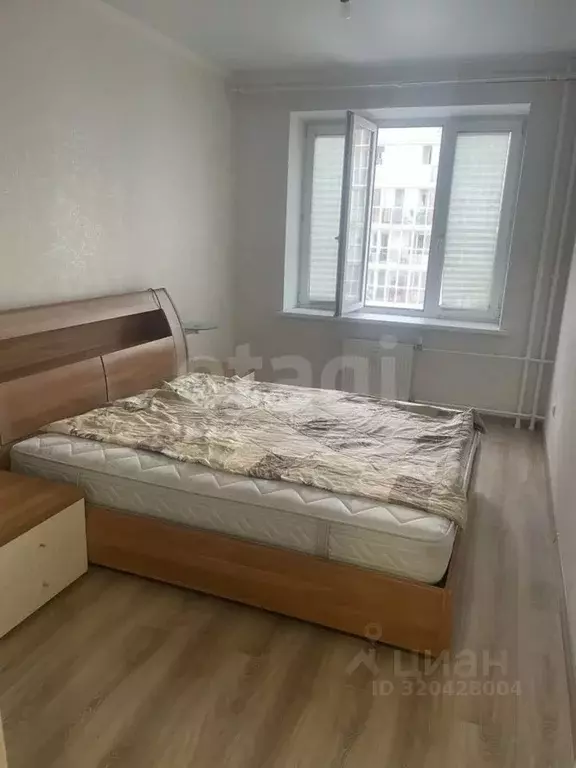 2-к кв. Тюменская область, Тюмень Ставропольская ул., 97 (56.0 м) - Фото 0