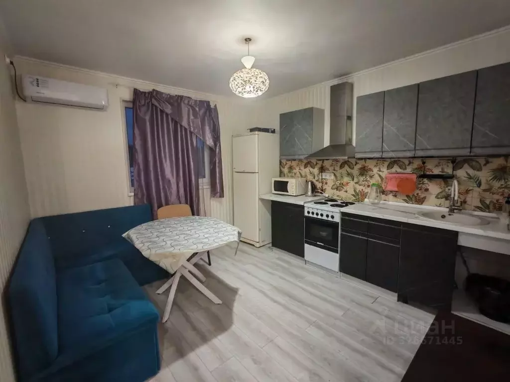 Дом в Краснодарский край, Северский район, Калужское с/пос, Калужское ... - Фото 1