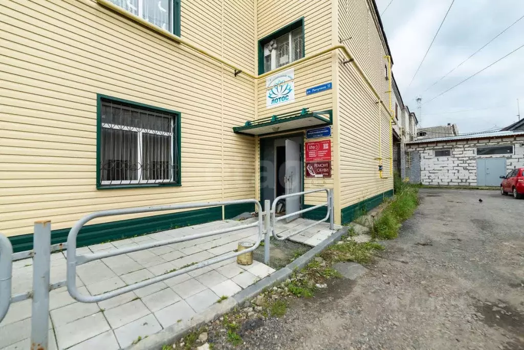 Офис в Курганская область, Курган ул. Пичугина, 11 (20 м) - Фото 1