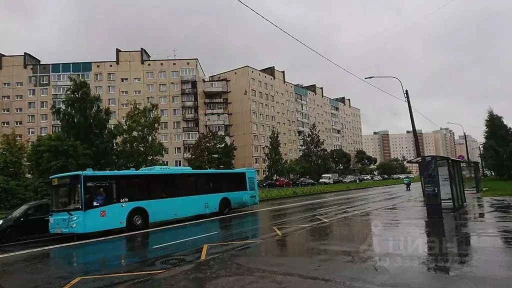 3-к кв. Санкт-Петербург ул. Коммуны, 44к1В (57.6 м) - Фото 1