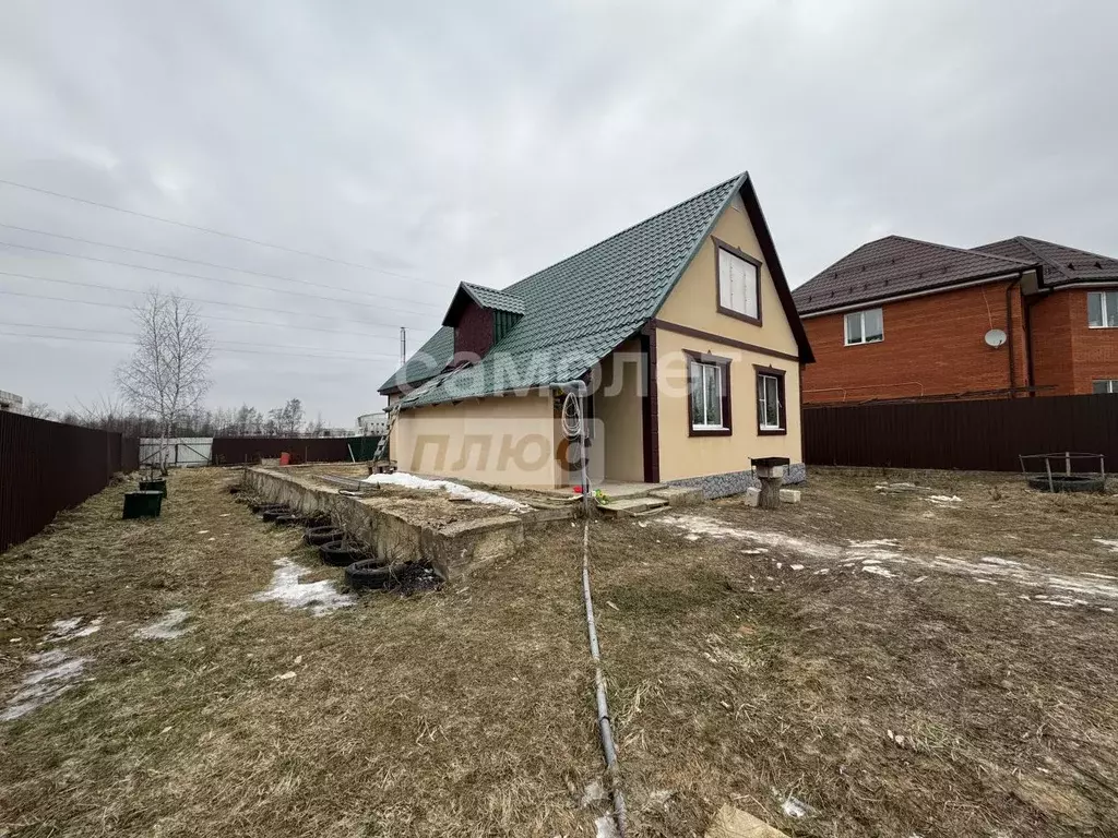 Дом в Калужская область, Жуковский район, Белоусово городское ... - Фото 0