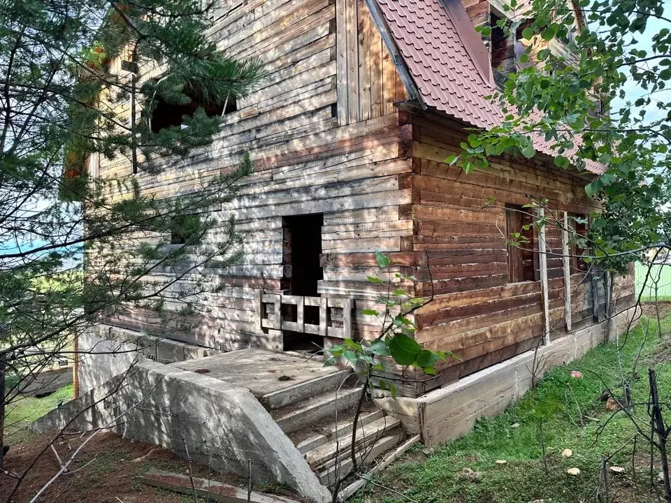 Дом в Бурятия, Кабанский район, с. Сухая Звездная ул., 40 (223 м) - Фото 1