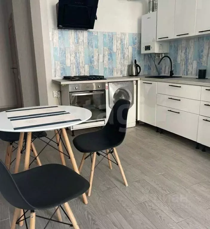 1-к кв. Краснодарский край, Геленджик Крымская ул., 22к3 (50.0 м) - Фото 2