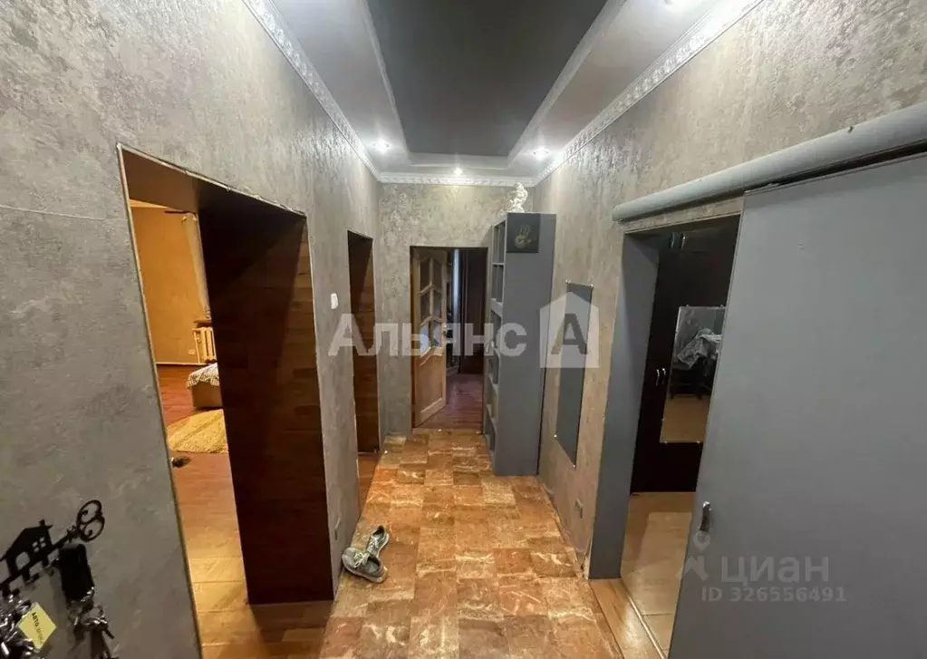 3-к кв. Ростовская область, Шахты ул. Галушкина, 26 (66.4 м) - Фото 1