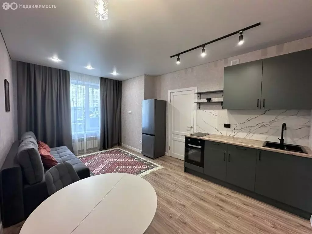 2-комнатная квартира: Абакан, улица Генерала Тихонова, 8 (36.2 м) - Фото 1