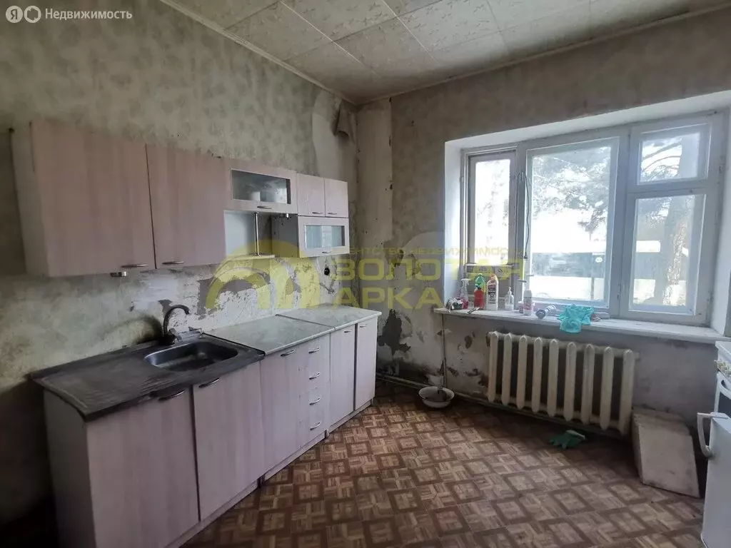 1-комнатная квартира: Крымск, улица Юркина, 1 (35 м) - Фото 1