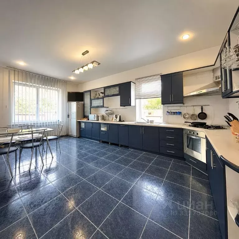 Дом в Крым, Симферополь ул. Зенитная, 45 (500 м) - Фото 2