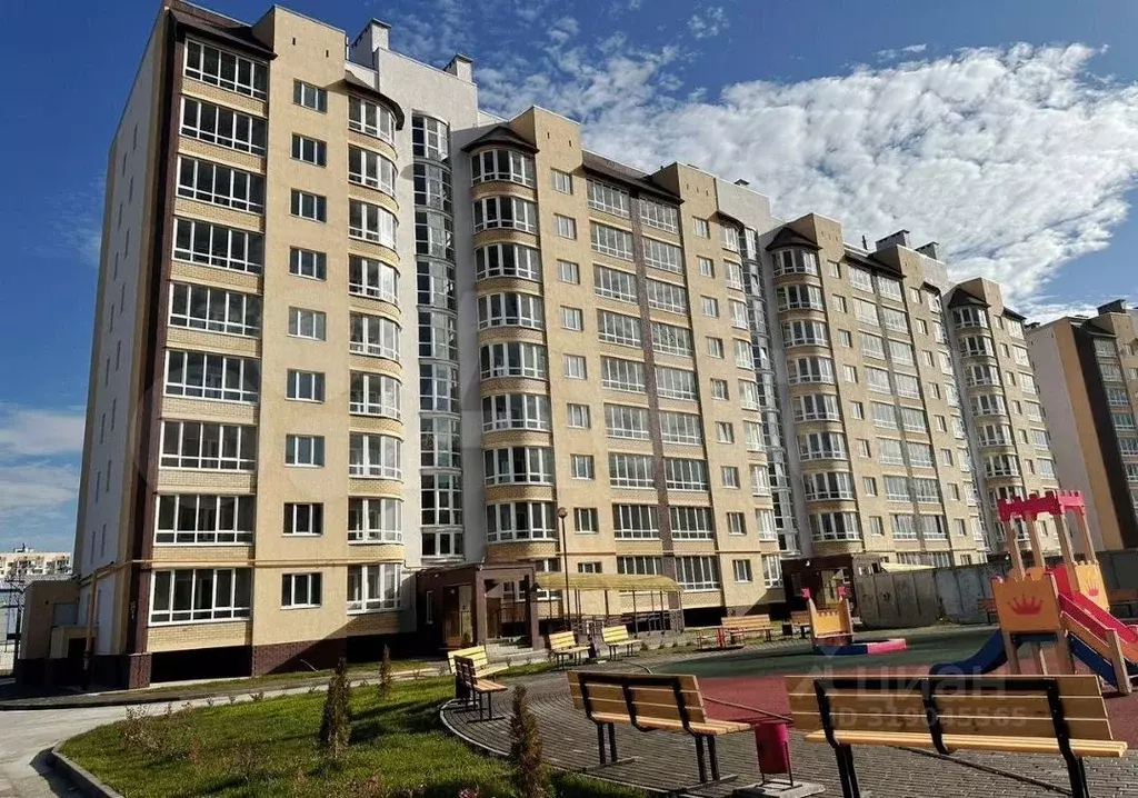 1-к кв. Саратовская область, Балаково ул. 30 лет Победы, 59 (55.6 м) - Фото 0