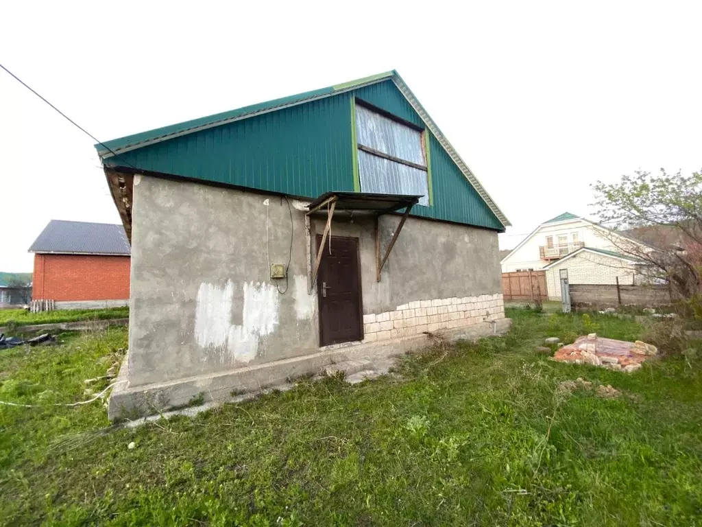 Дом в Карачаево-Черкесия, Черкесск ул. Кубанова (150 м) - Фото 0