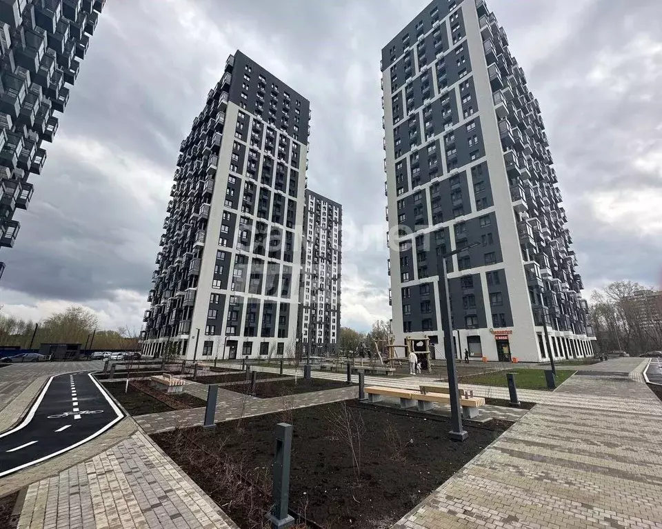1-к кв. Свердловская область, Екатеринбург ул. Хуторская, 1 (32.5 м) - Фото 0