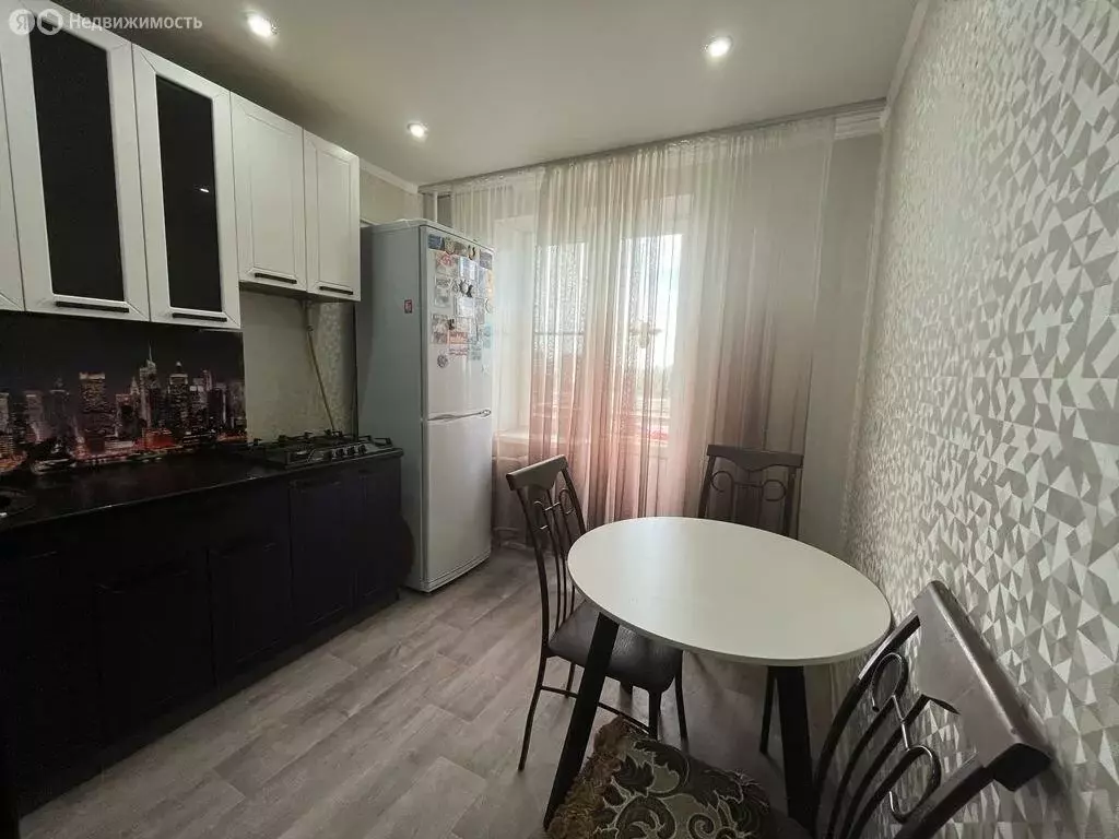 2-комнатная квартира: Астрахань, Профсоюзная улица, 8 (62.2 м) - Фото 2