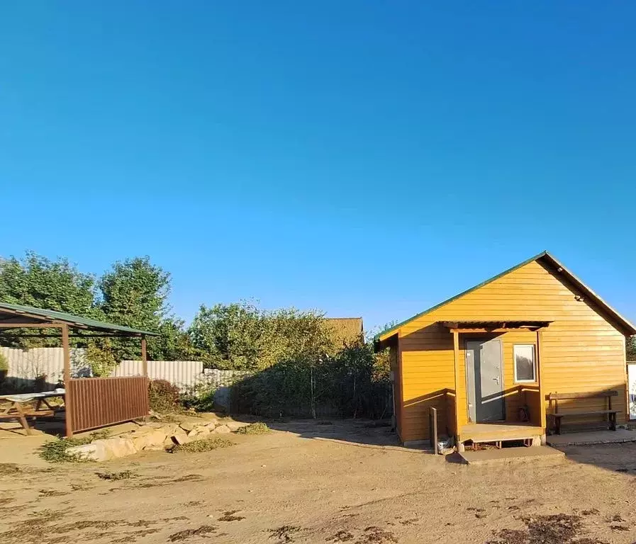 Дом в Астраханская область, Ахтубинский район, с. Болхуны Московская ... - Фото 1
