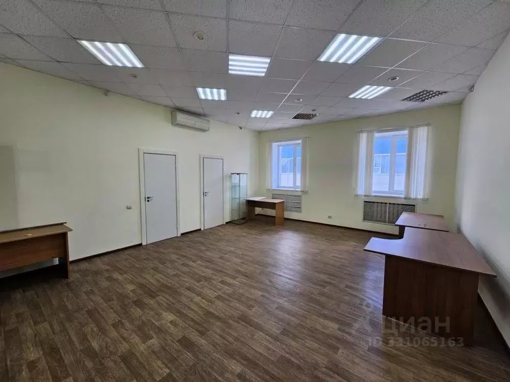 Офис в Иркутская область, Иркутск ул. Новаторов, 3кБ (68 м) - Фото 1