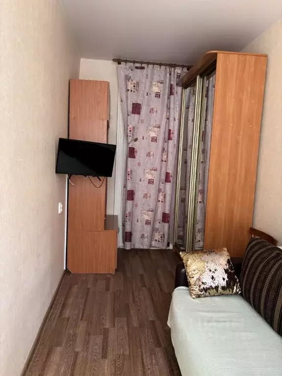 Комната Санкт-Петербург 13-я Васильевского острова линия, 68 - Фото 2