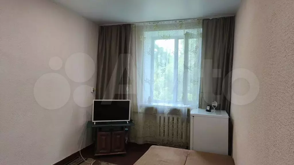 Комната 14 м в 3-к., 3/3 эт. - Фото 0