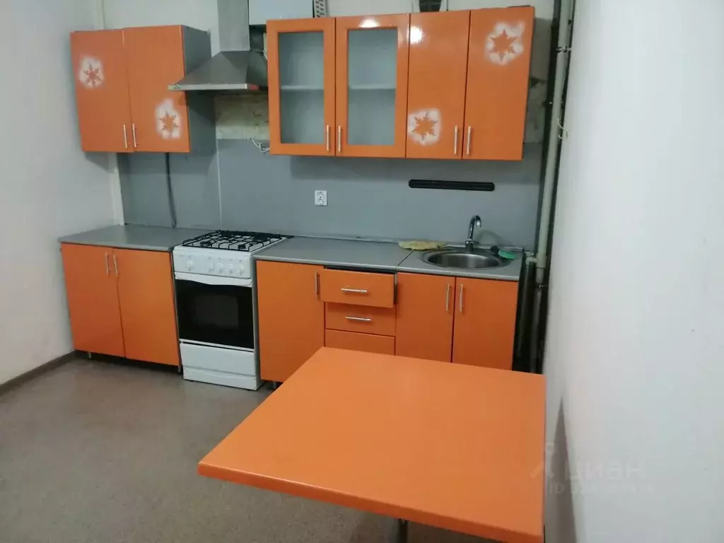 2-к кв. Саратовская область, Энгельс Ленинградская ул., 35 (70.0 м) - Фото 1