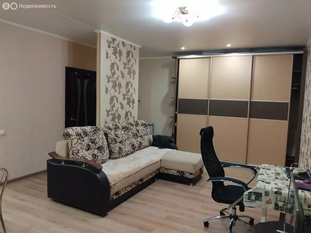 Квартира-студия: Омск, улица Перелёта, 31 (45 м) - Фото 1