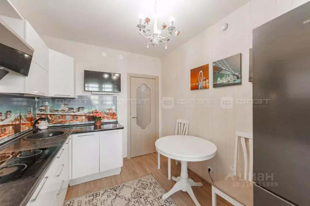 1-к кв. Татарстан, Казань ул. Рауиса Гареева, 96 (38.6 м) - Фото 1