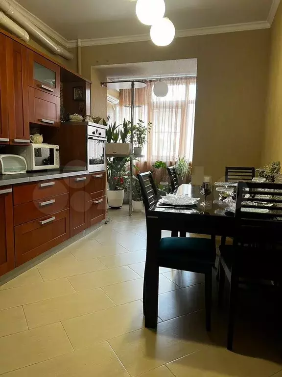 4-к. квартира, 100 м, 4/18 эт. - Фото 0
