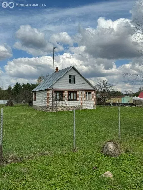 Дом в Тверская область, Старицкий муниципальный округ, деревня ... - Фото 1