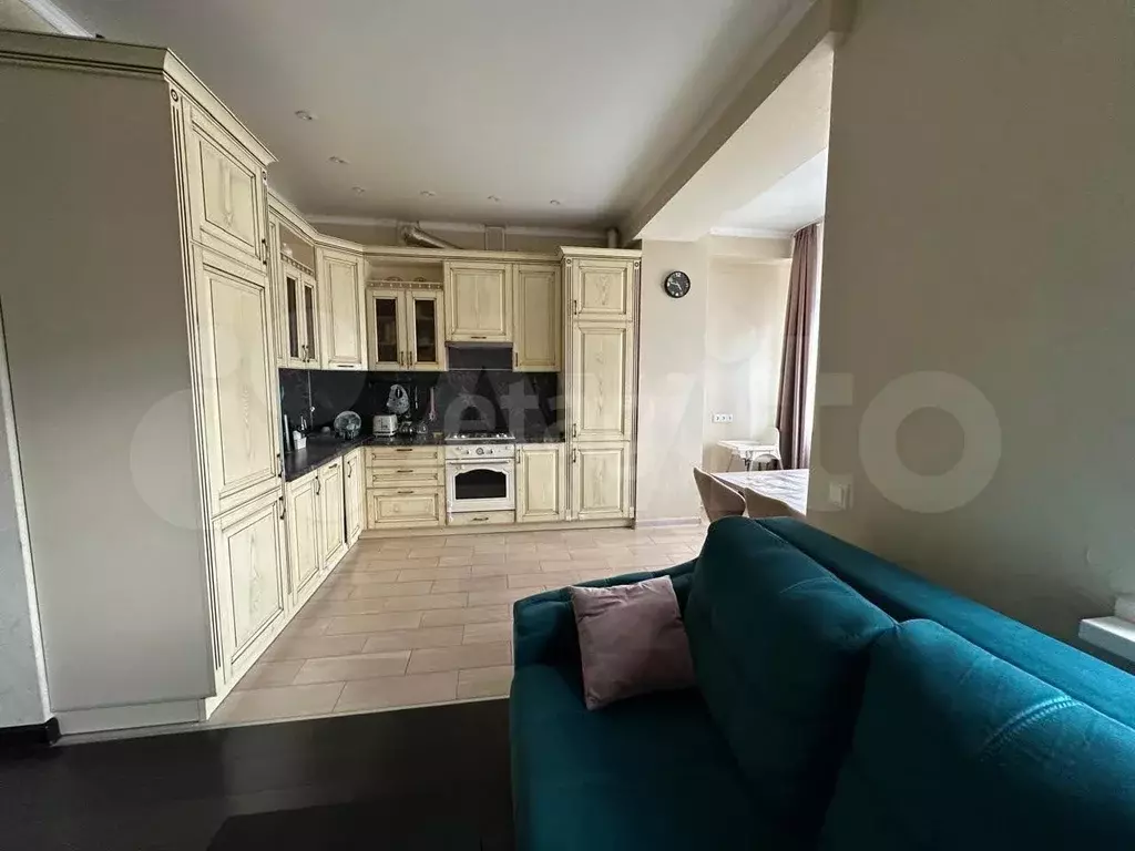 3-к. квартира, 64 м, 3/3 эт. - Фото 1