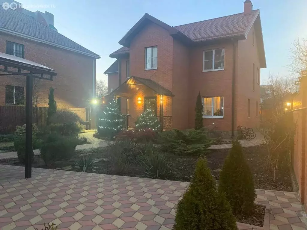 Дом в Аксай, улица Дзержинского (160 м) - Фото 1