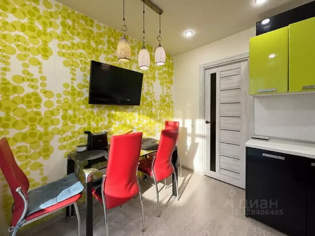 3-к кв. Псковская область, Псков ул. Металлистов, 4А (66.6 м) - Фото 1