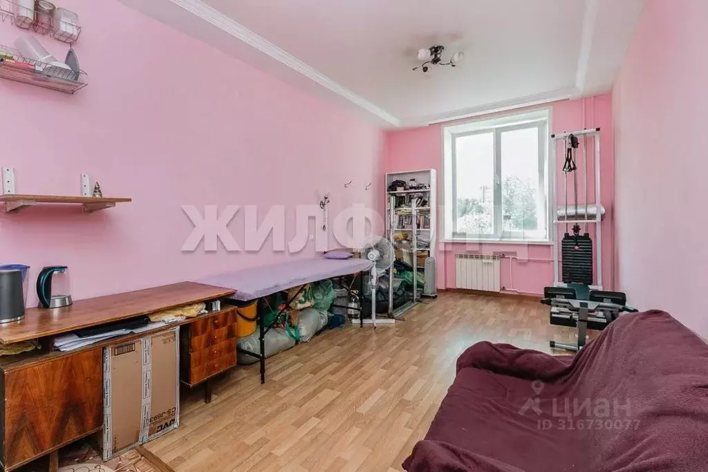 Комната Новосибирская область, Новосибирск ул. Кирова, 80 (17.1 м) - Фото 0